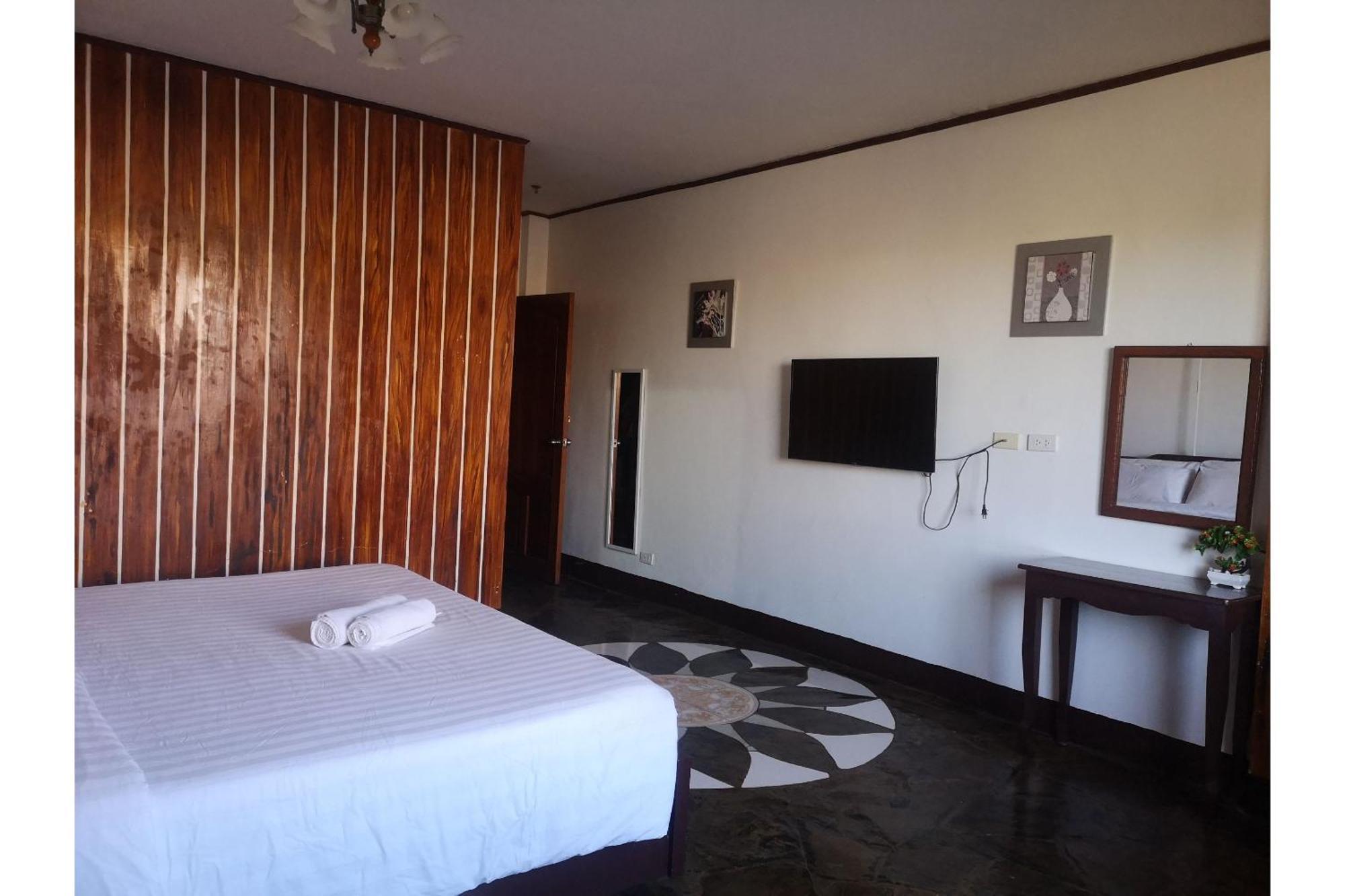 Oyo 880 Flores De Musa Inn Puerto Princesa Ngoại thất bức ảnh
