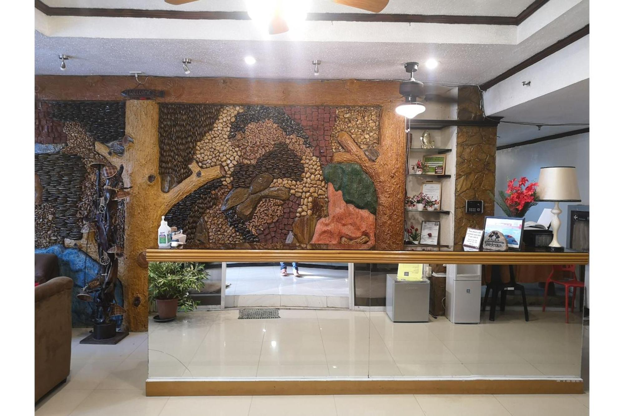 Oyo 880 Flores De Musa Inn Puerto Princesa Ngoại thất bức ảnh