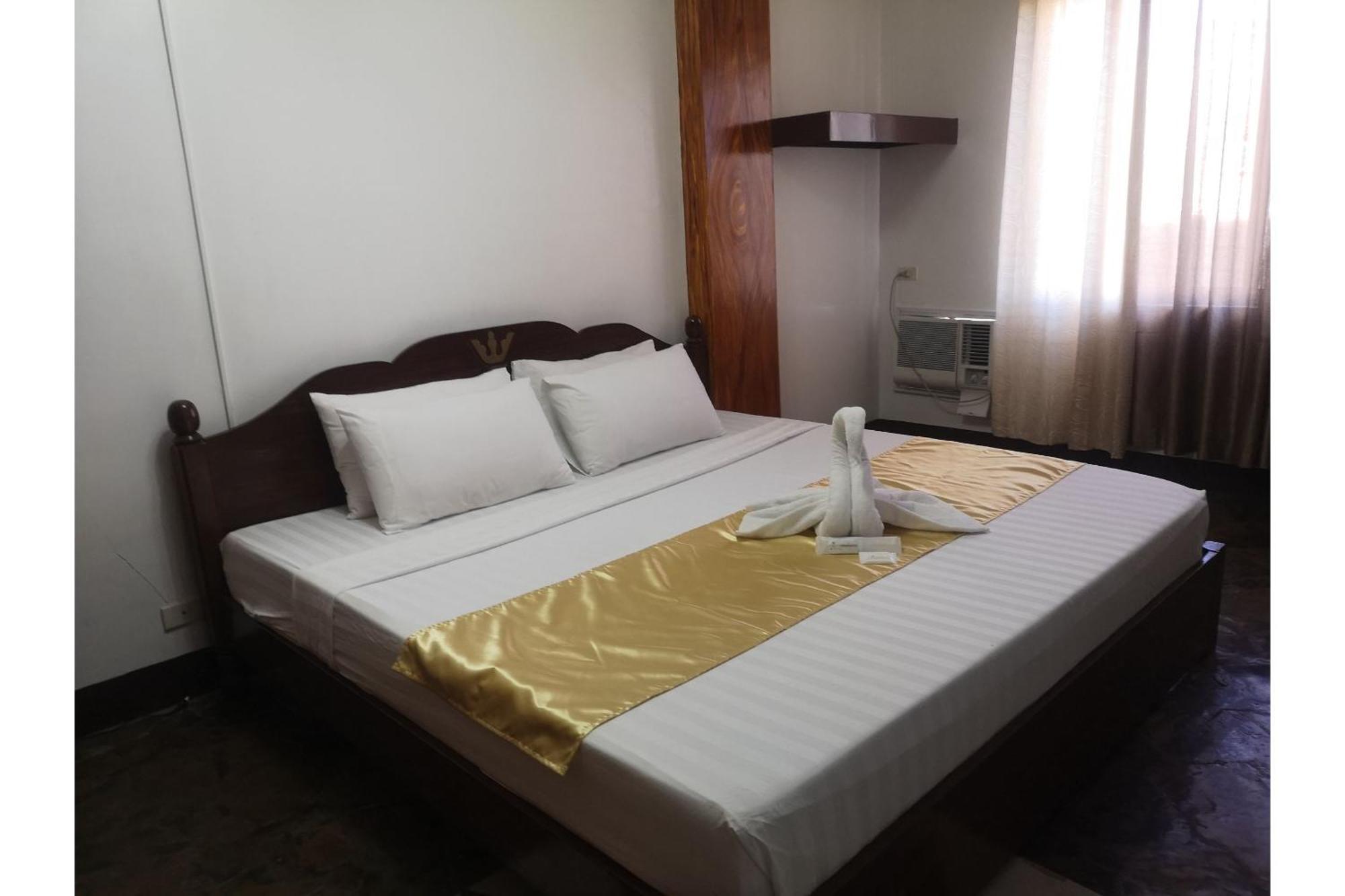 Oyo 880 Flores De Musa Inn Puerto Princesa Ngoại thất bức ảnh