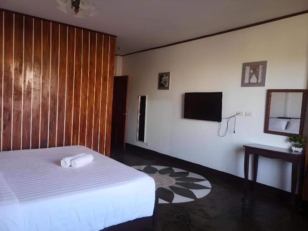 Oyo 880 Flores De Musa Inn Puerto Princesa Ngoại thất bức ảnh
