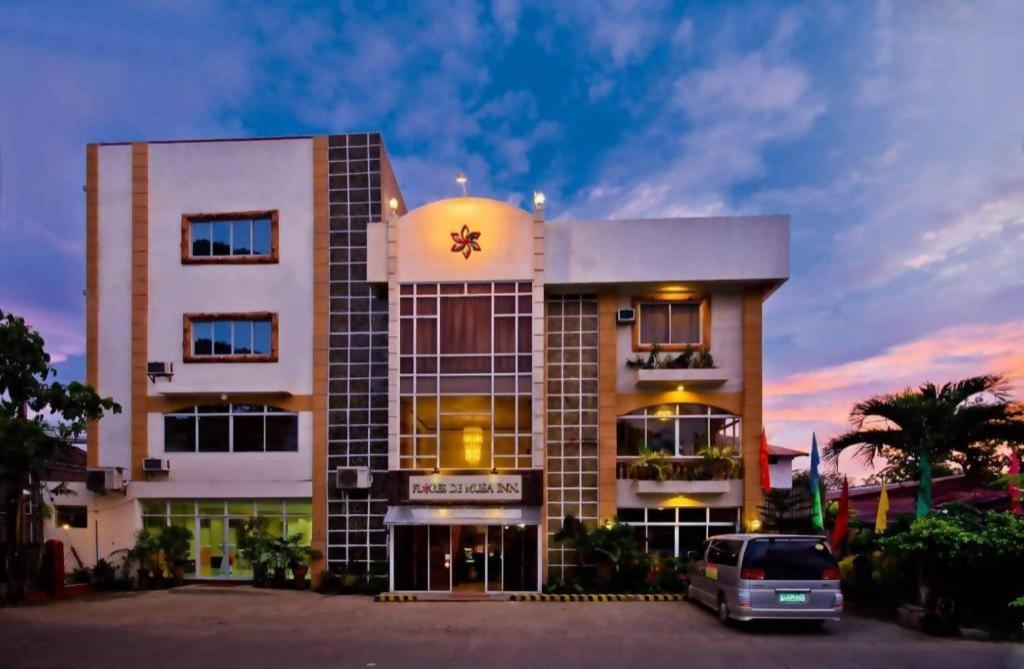 Oyo 880 Flores De Musa Inn Puerto Princesa Ngoại thất bức ảnh