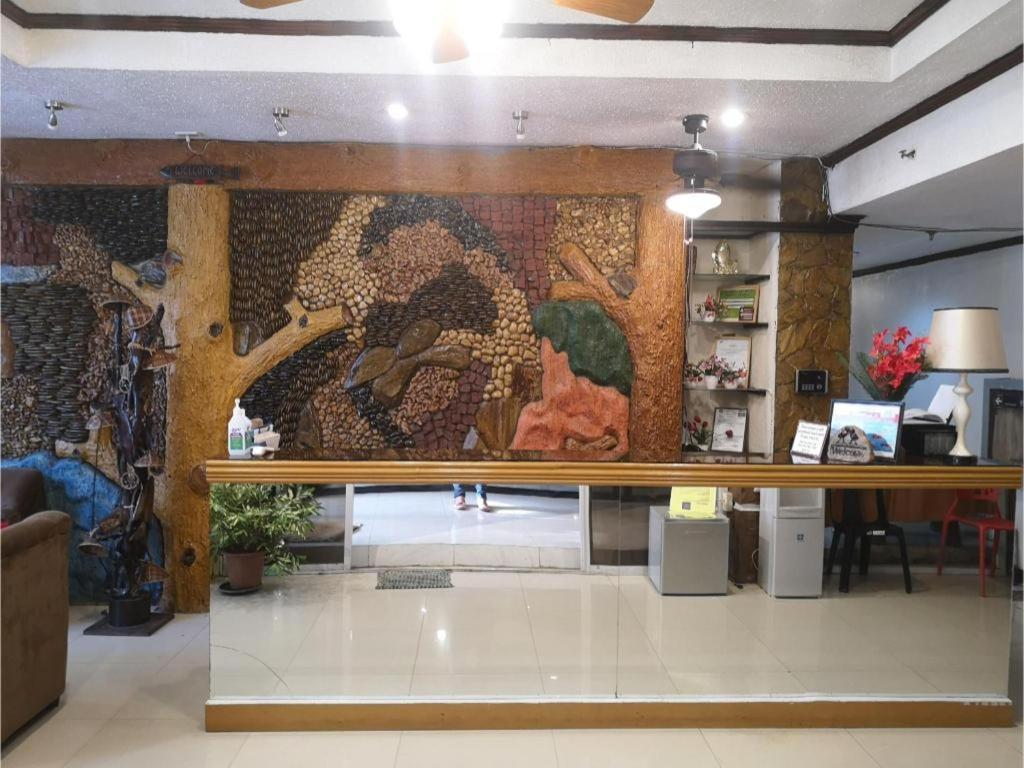 Oyo 880 Flores De Musa Inn Puerto Princesa Ngoại thất bức ảnh