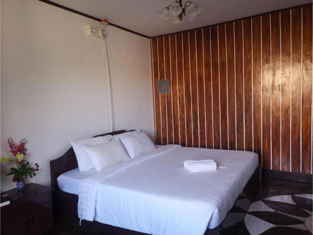 Oyo 880 Flores De Musa Inn Puerto Princesa Ngoại thất bức ảnh