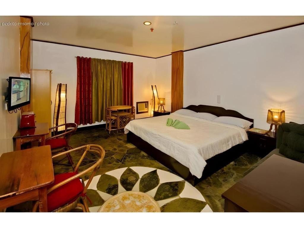 Oyo 880 Flores De Musa Inn Puerto Princesa Ngoại thất bức ảnh