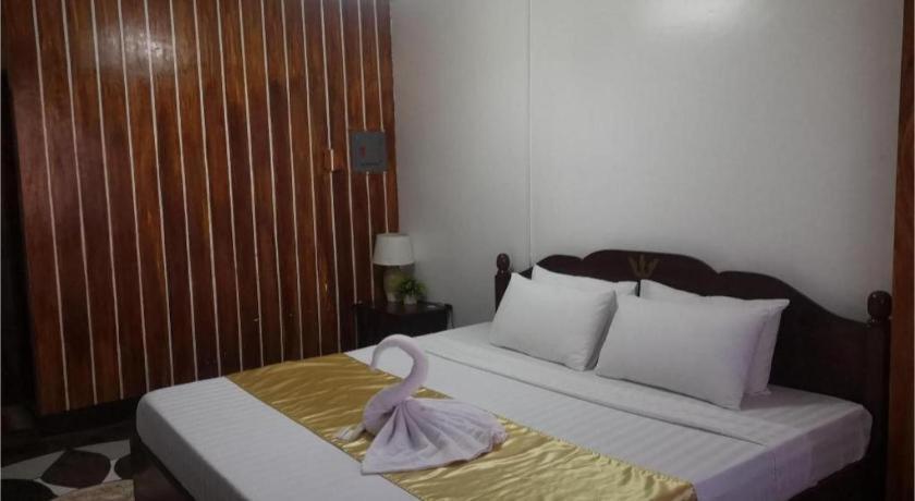 Oyo 880 Flores De Musa Inn Puerto Princesa Ngoại thất bức ảnh